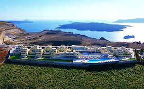 Majestic Hotel in Santorini